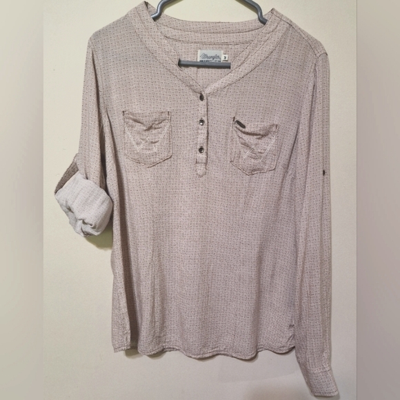 Wrangler long-sleeved collarless button-down Medium pink tan microfloral blouse - Picture 1 of 6